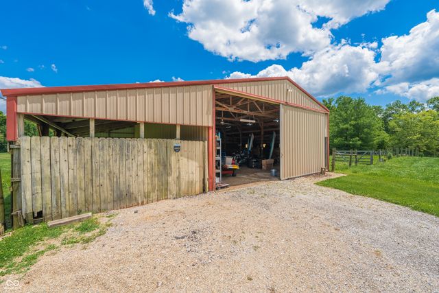 5015 Maple Grove Road, Martinsville, IN 46151