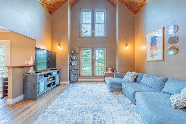 5015 Maple Grove Road, Martinsville, IN 46151