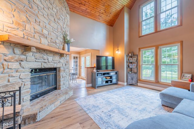 5015 Maple Grove Road, Martinsville, IN 46151