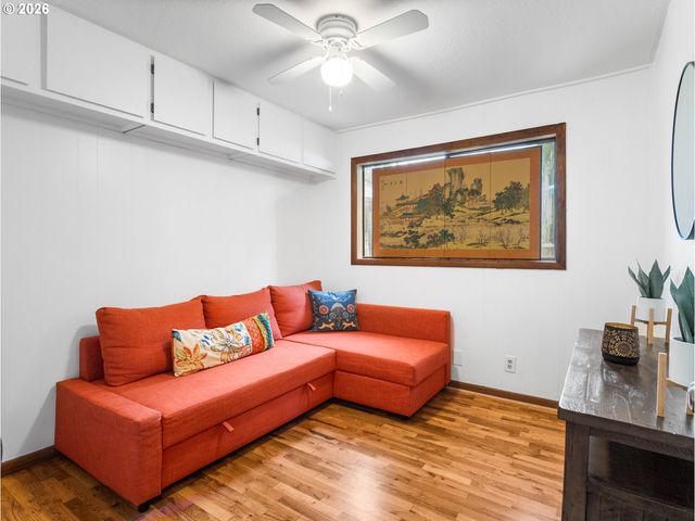 321 Se 108TH Ave, Portland, OR 97216