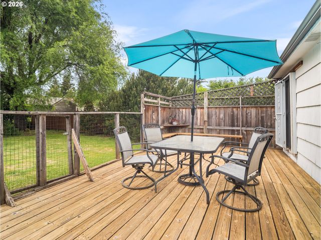 321 Se 108TH Ave, Portland, OR 97216