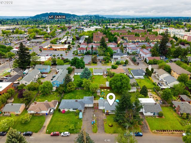 321 Se 108TH Ave, Portland, OR 97216