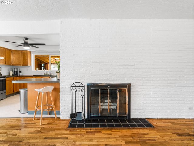321 Se 108TH Ave, Portland, OR 97216