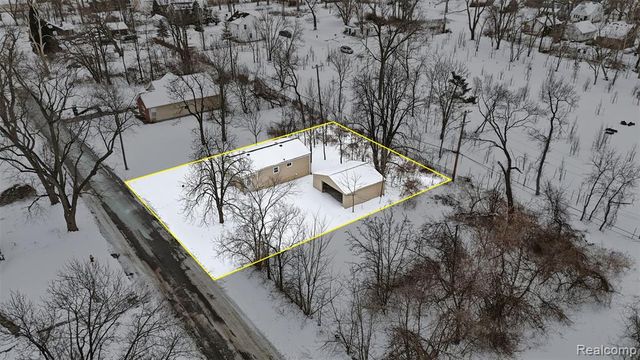 15465 Trinity Street, Detroit, MI 48223