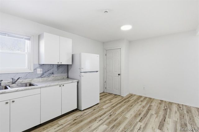 15465 Trinity Street, Detroit, MI 48223