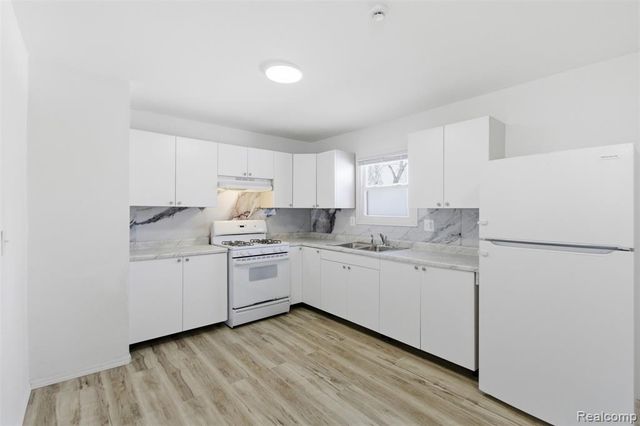 15465 Trinity Street, Detroit, MI 48223