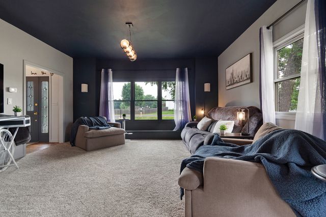 2313 S Hidden Trail, Spring Grove, IL 60081