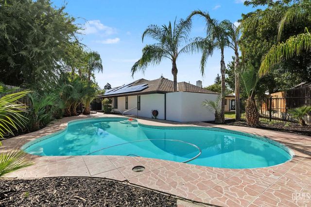 5312 Deville Court, Bakersfield, CA 93308