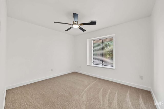 5312 Deville Court, Bakersfield, CA 93308