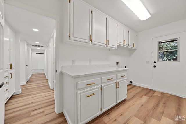 5312 Deville Court, Bakersfield, CA 93308