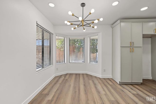 5312 Deville Court, Bakersfield, CA 93308