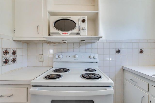 1126 S Lulu Ave, Wichita, KS 67211