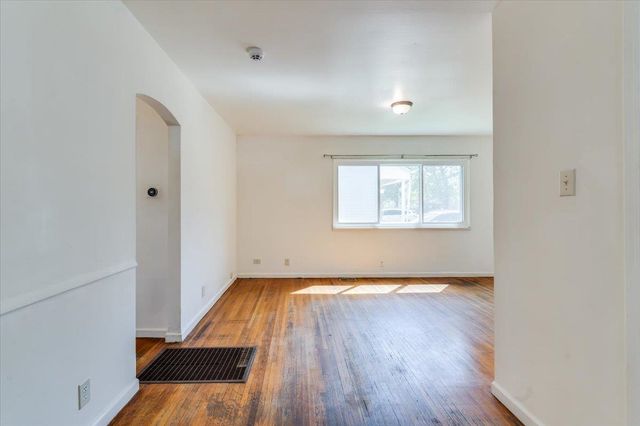 1126 S Lulu Ave, Wichita, KS 67211