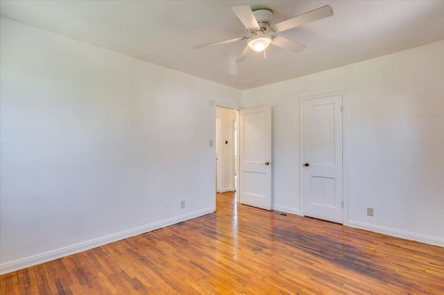 1126 S Lulu Ave, Wichita, KS 67211