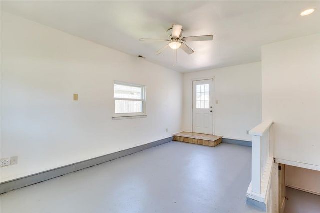 1126 S Lulu Ave, Wichita, KS 67211