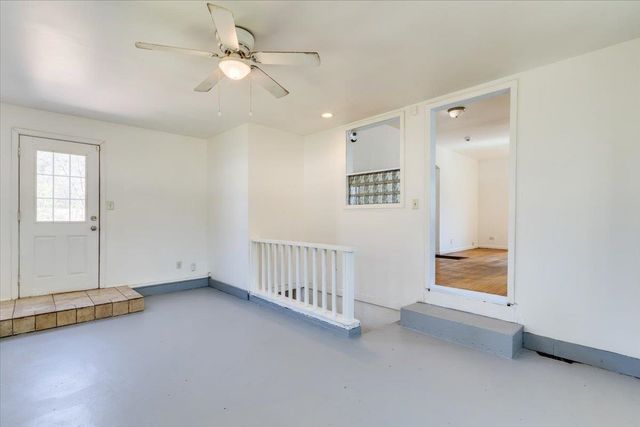 1126 S Lulu Ave, Wichita, KS 67211