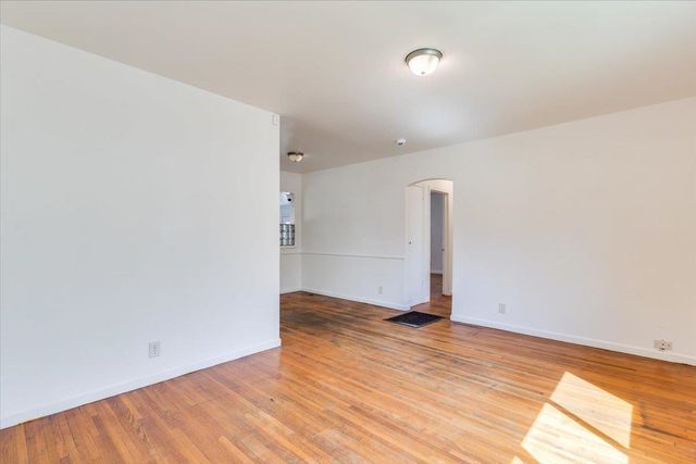 1126 S Lulu Ave, Wichita, KS 67211