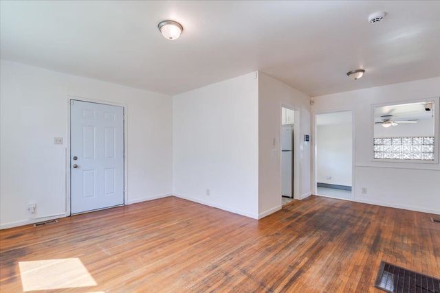 1126 S Lulu Ave, Wichita, KS 67211