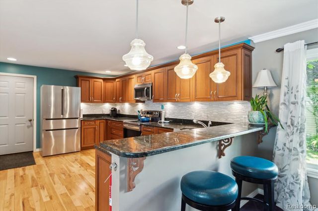 2340 Lakeview Drive, Brooklyn, MI 49230