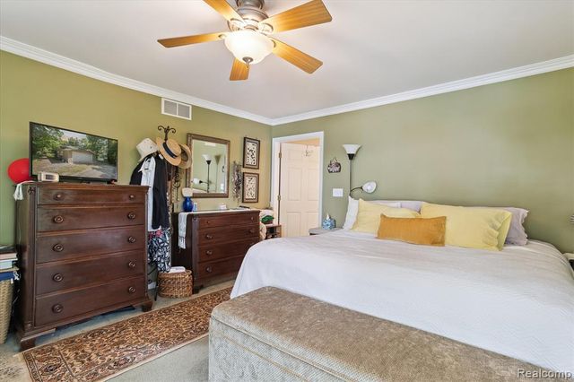 2340 Lakeview Drive, Brooklyn, MI 49230