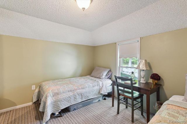 2340 Lakeview Drive, Brooklyn, MI 49230