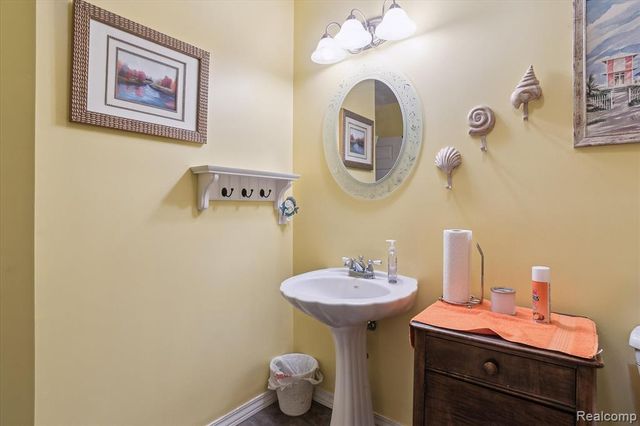 2340 Lakeview Drive, Brooklyn, MI 49230