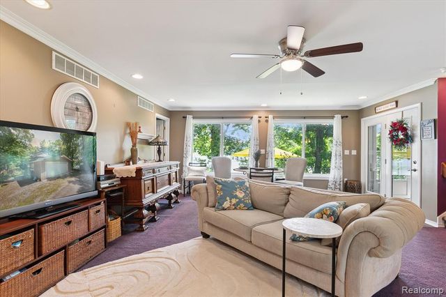 2340 Lakeview Drive, Brooklyn, MI 49230