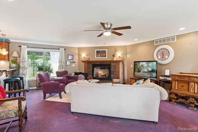 2340 Lakeview Drive, Brooklyn, MI 49230