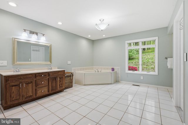 3819 MILL CREEK RD, Hockessin, DE 19707