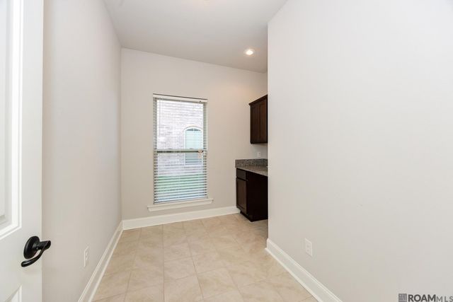 18018 River Landing Dr, Prairieville, LA 70769