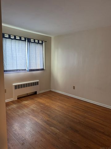 111 Harvard Street, Hartford, CT 06106