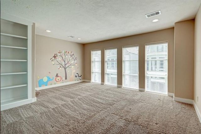 1215 Wentworth Street, Houston, TX 77004