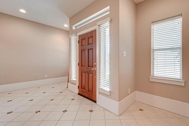 1215 Wentworth Street, Houston, TX 77004