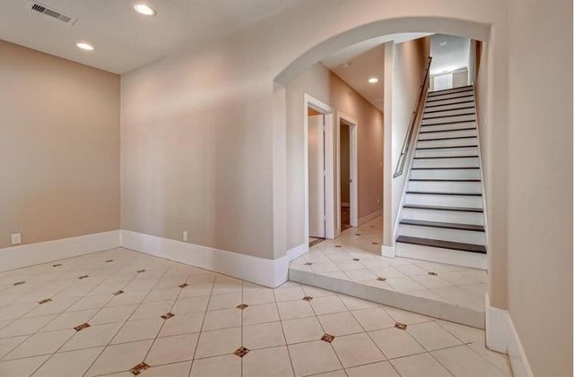 1215 Wentworth Street, Houston, TX 77004