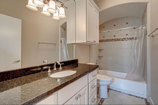 1215 Wentworth Street, Houston, TX 77004