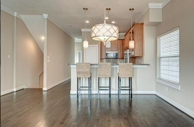 1215 Wentworth Street, Houston, TX 77004