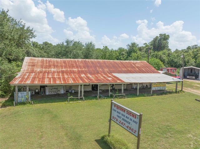 7541 Fm 609, La Grange, TX 78945