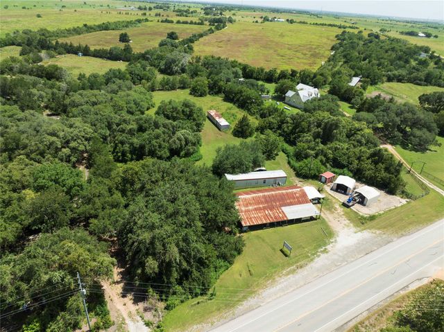 7541 Fm 609, La Grange, TX 78945