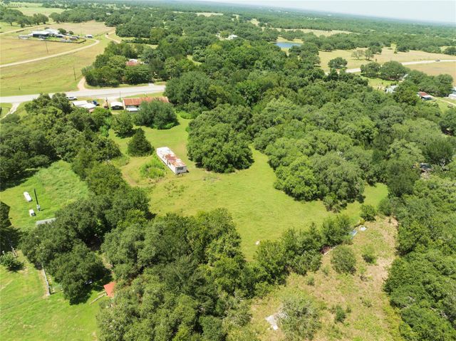 7541 Fm 609, La Grange, TX 78945