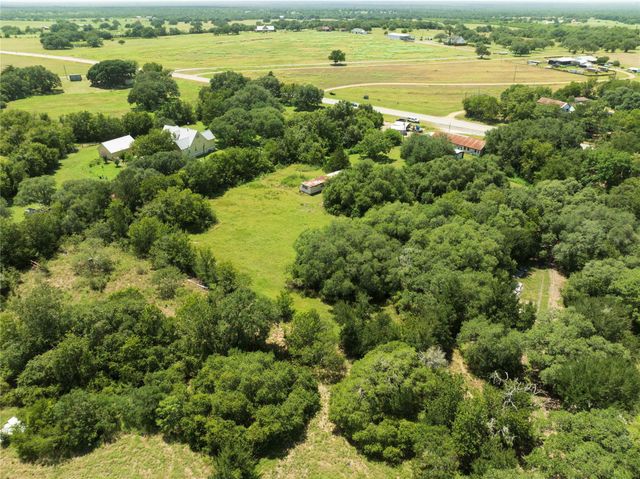 7541 Fm 609, La Grange, TX 78945