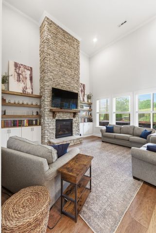 4025 Foxglove Farm Dr, Franklin, TN 37064