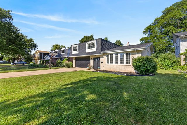 2217 Westwood Drive, Hillside, IL 60162