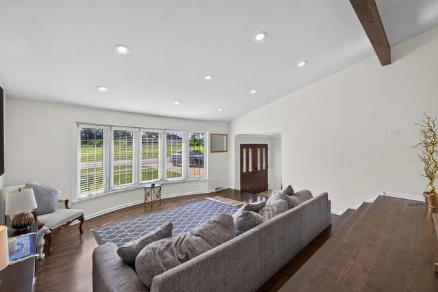 2217 Westwood Drive, Hillside, IL 60162