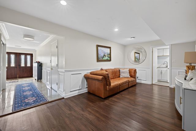 2217 Westwood Drive, Hillside, IL 60162