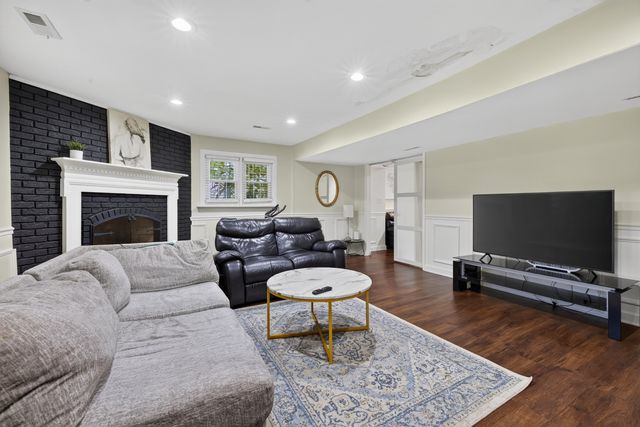 2217 Westwood Drive, Hillside, IL 60162