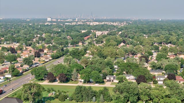 2217 Westwood Drive, Hillside, IL 60162