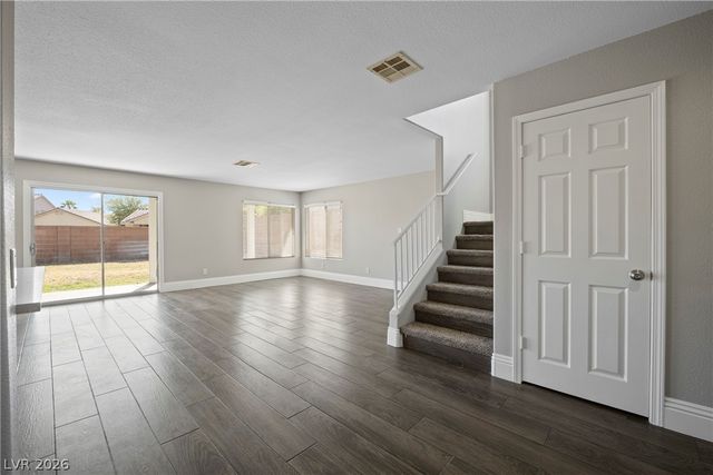 9533 Chanticleer Court, Las Vegas, NV 89129