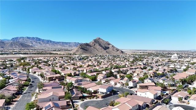 9533 Chanticleer Court, Las Vegas, NV 89129