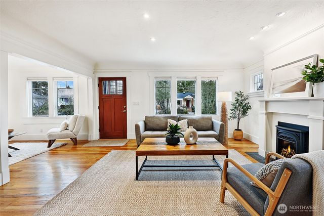 809 NW 58th Street, Seattle, WA 98107