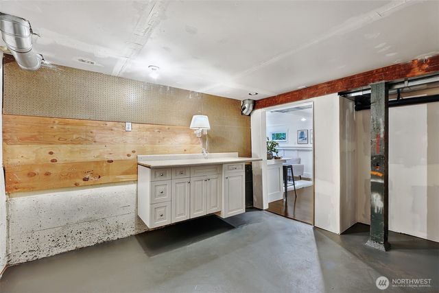 809 NW 58th Street, Seattle, WA 98107